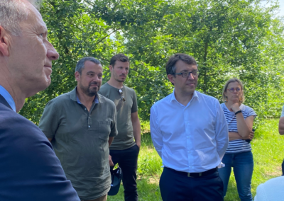 Christophe Clergeau en Mayenne pour soutenir la filière cidricole