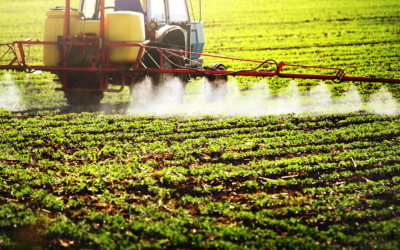 Pesticides les plus dangereux : il faut faire la lumière sur un système où les multinationales décident elles-mêmes des règles appliquées à leurs produits