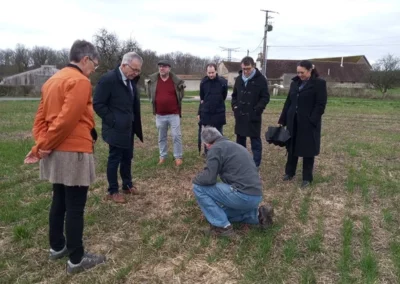 Visite de l'exploitation agricole de Christian Lefebvre avec François Bonneau, président de la région Centre-Val-de-Loire, Temanuata Girard, vice-présidente du conseil régional déléguée à l’agriculture